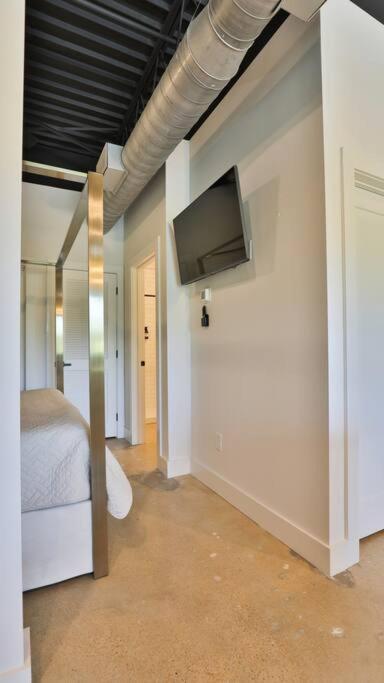 Quiet, and Cozy, MINUTES From Nashville Attractions and Experiences! - 5