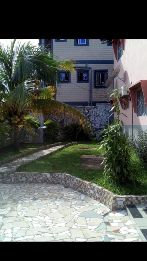 Vicky Appartements Palmengarten Douala Maképè Belavie photo