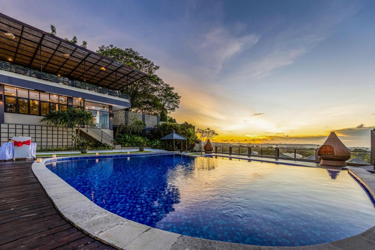 Luxotic Private Villa and Resort