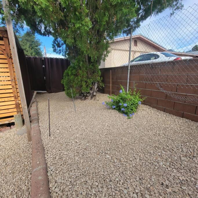 Desert Oasis Inn — photo 22