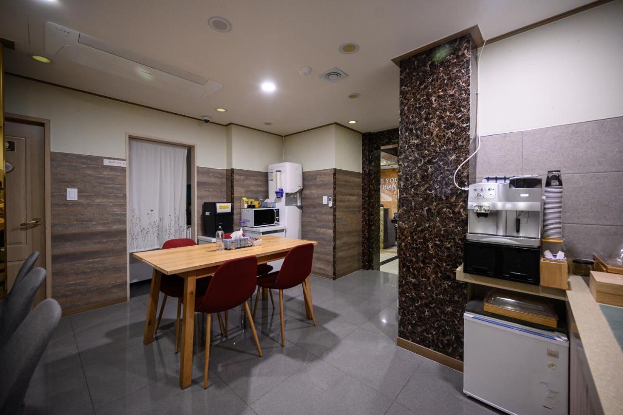 Daeyoung Hotel Myeongdong - 4