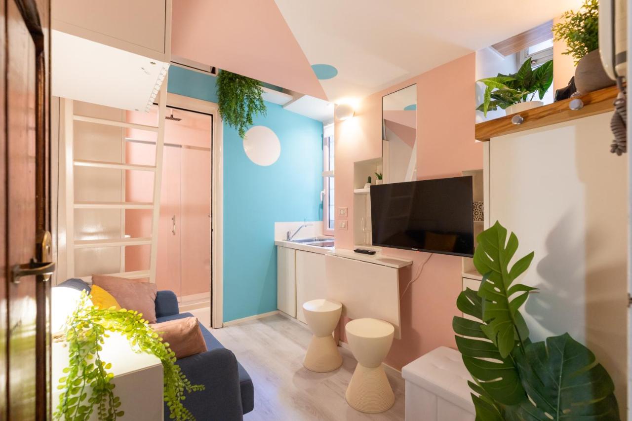 The 62 Home l Homkeey Apartments