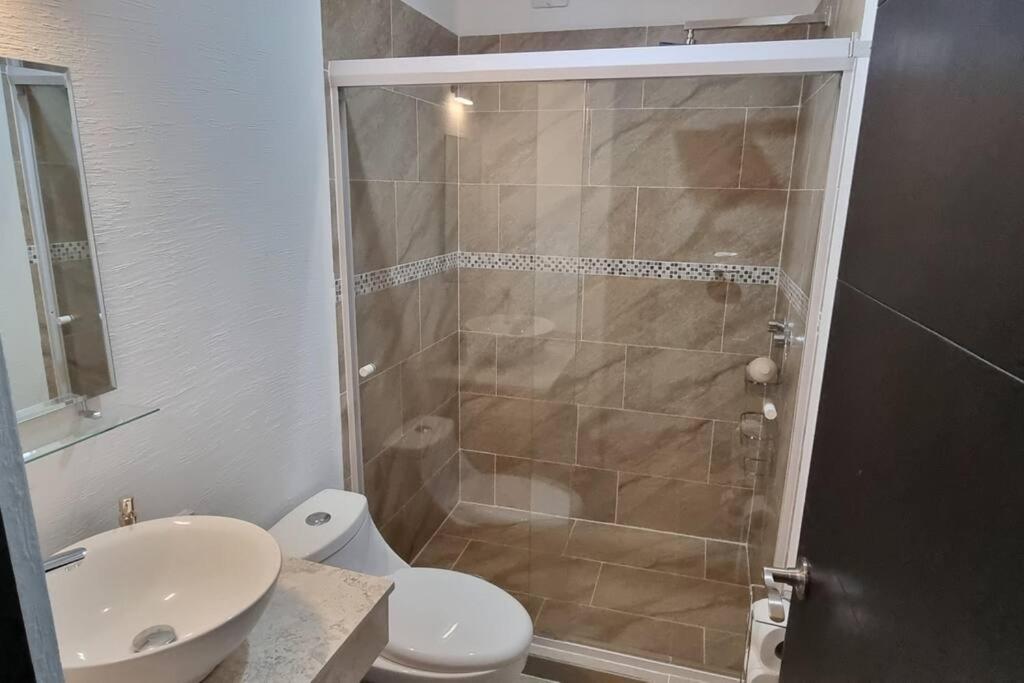 departamento con laguna artificial - 5