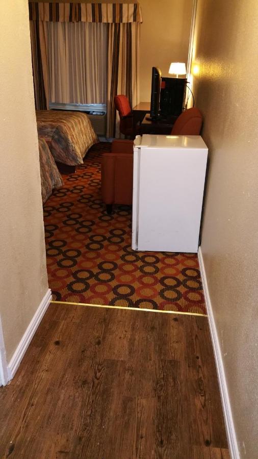 Executive Inn — photo 9