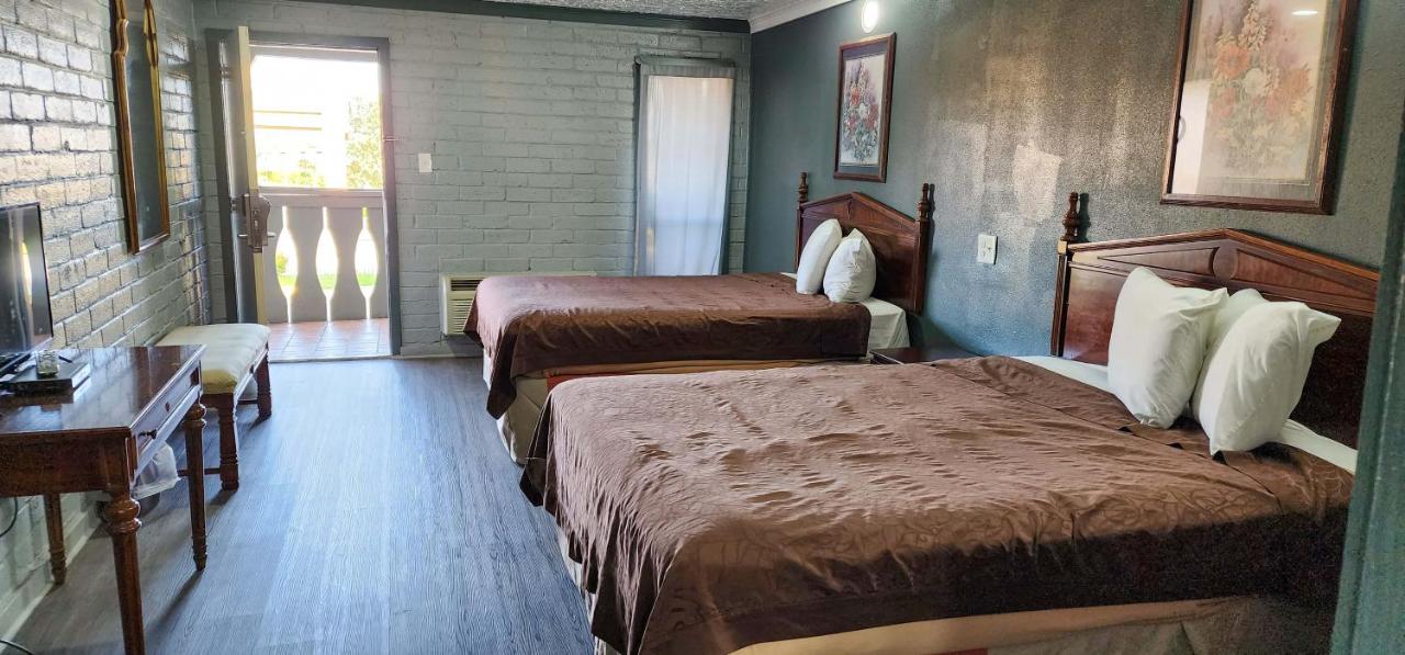 Stratford Inn Tyler — photo 23