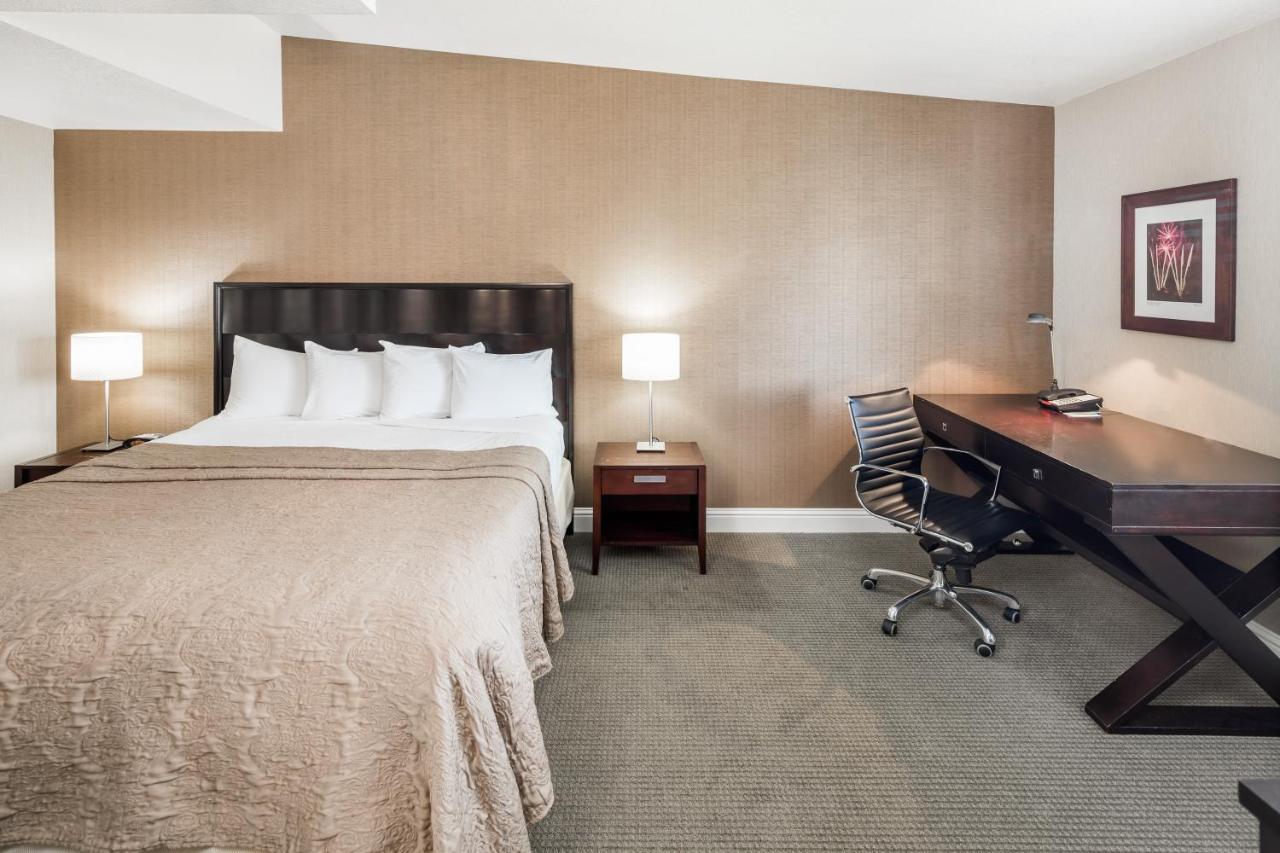 Lions Gate Hotel — photo 19