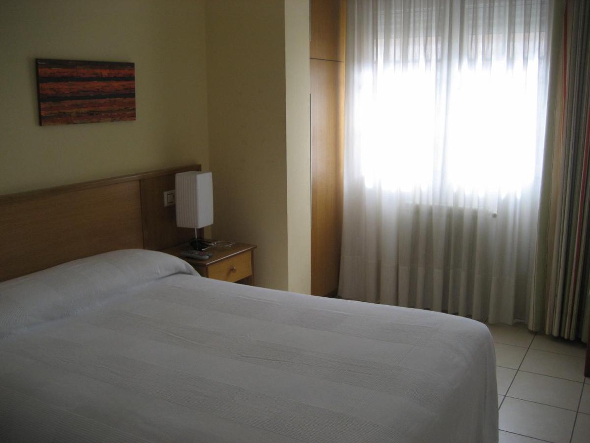 Pensión Residencia Caola, Arteixo – Updated 2022 Prices