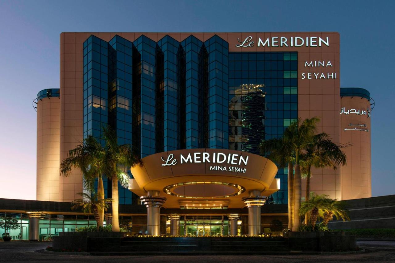 Le Meridien Mina Seyahi Beach Resort & Waterpark photo