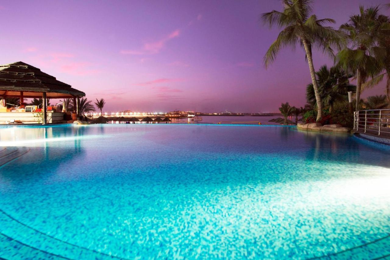 Le Meridien Mina Seyahi Beach Resort & Waterpark photo