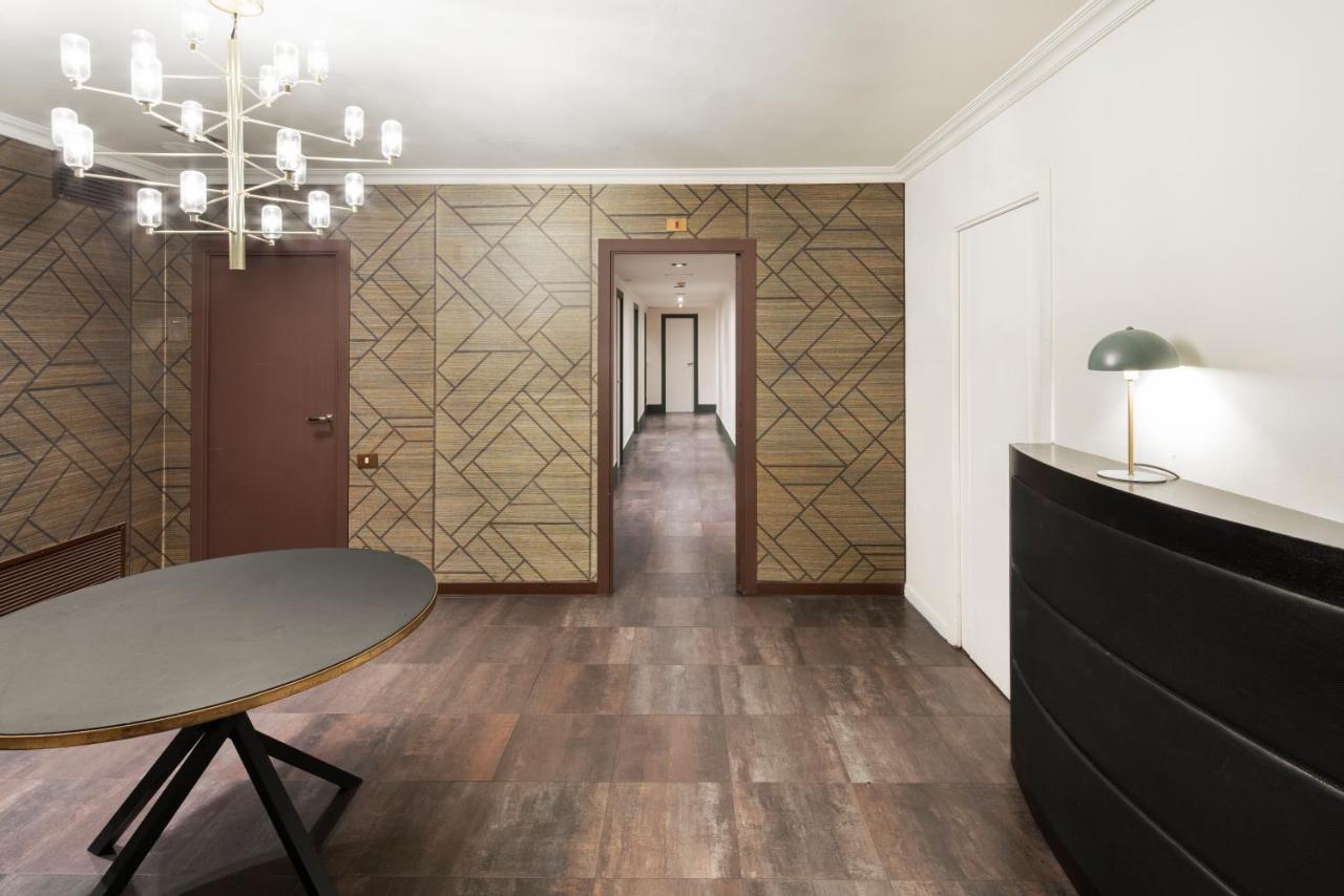 H Regas Adults Only - 4