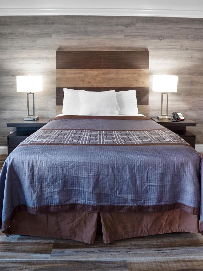 Rodeo Lodge — photo 17