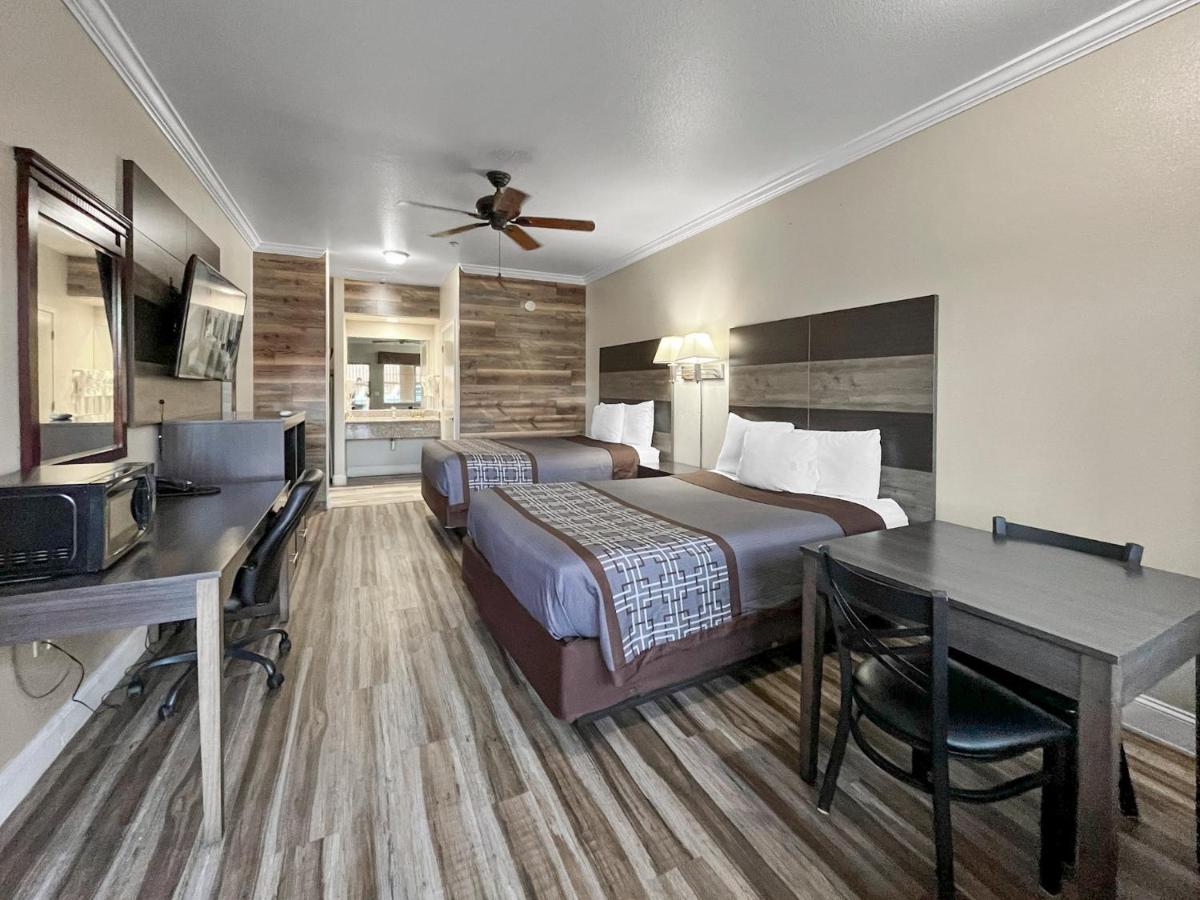 Rodeo Lodge — photo 2