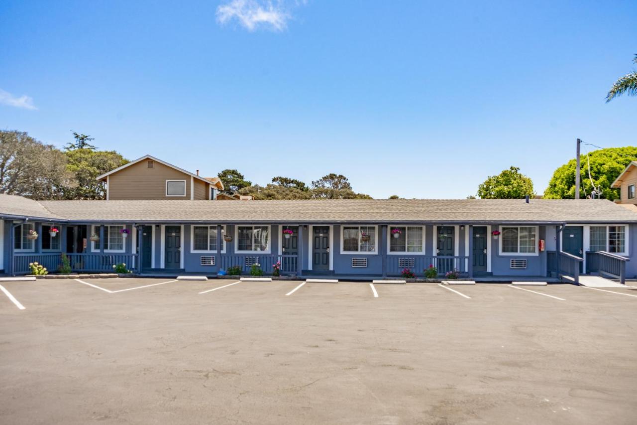 Monterey Fireside Lodge — photo 18