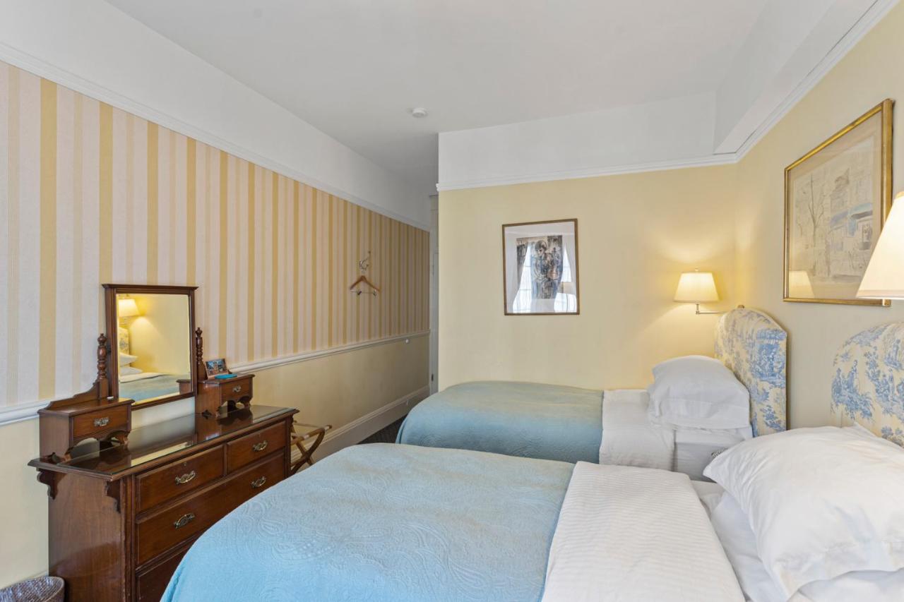 Golden Eagle Hotel — photo 11