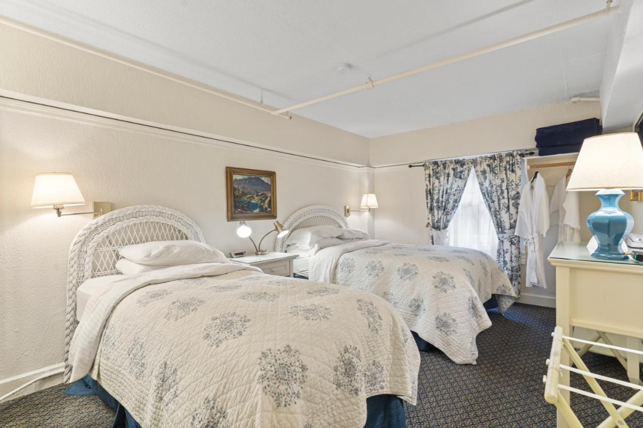Golden Eagle Hotel — photo 20