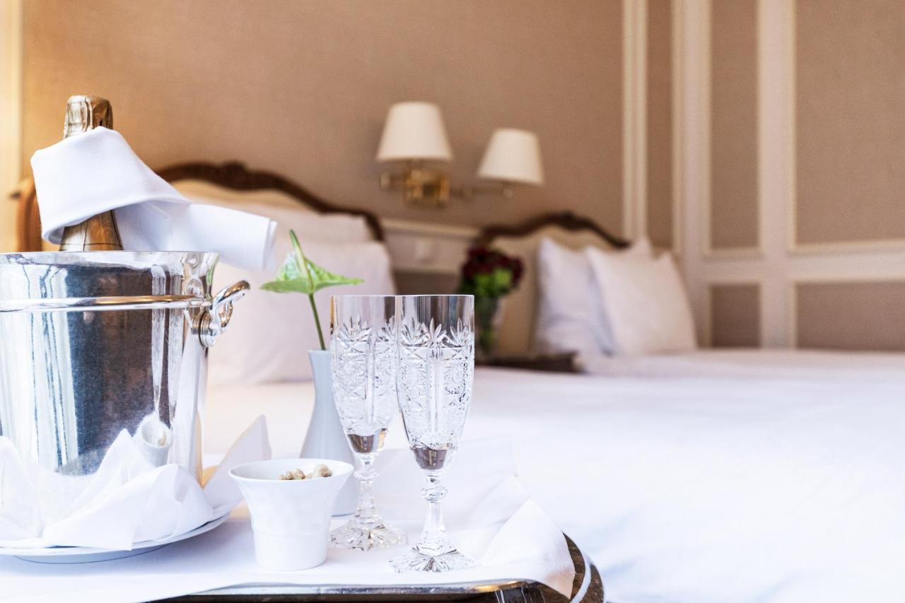 Grand Hotel Wien photo