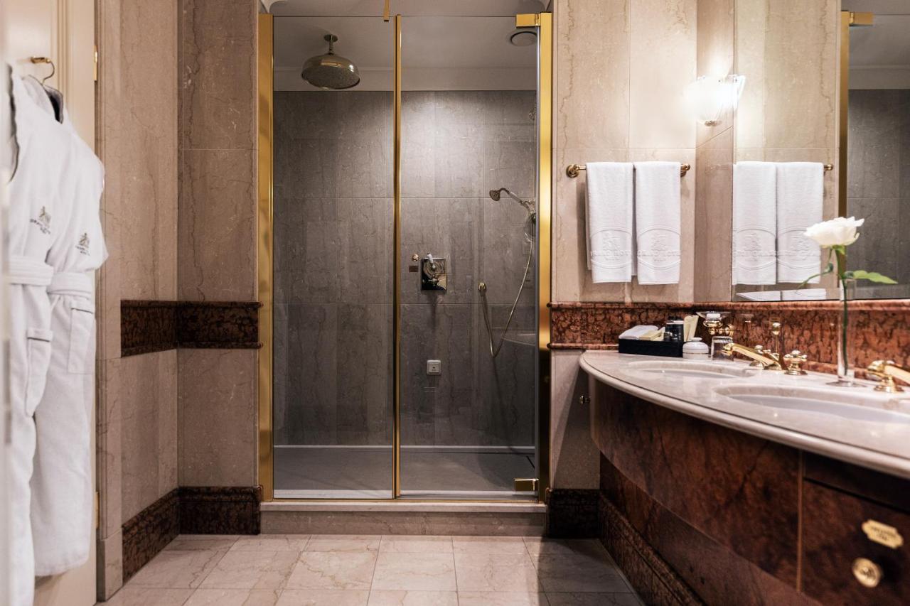 Grand Hotel Wien photo