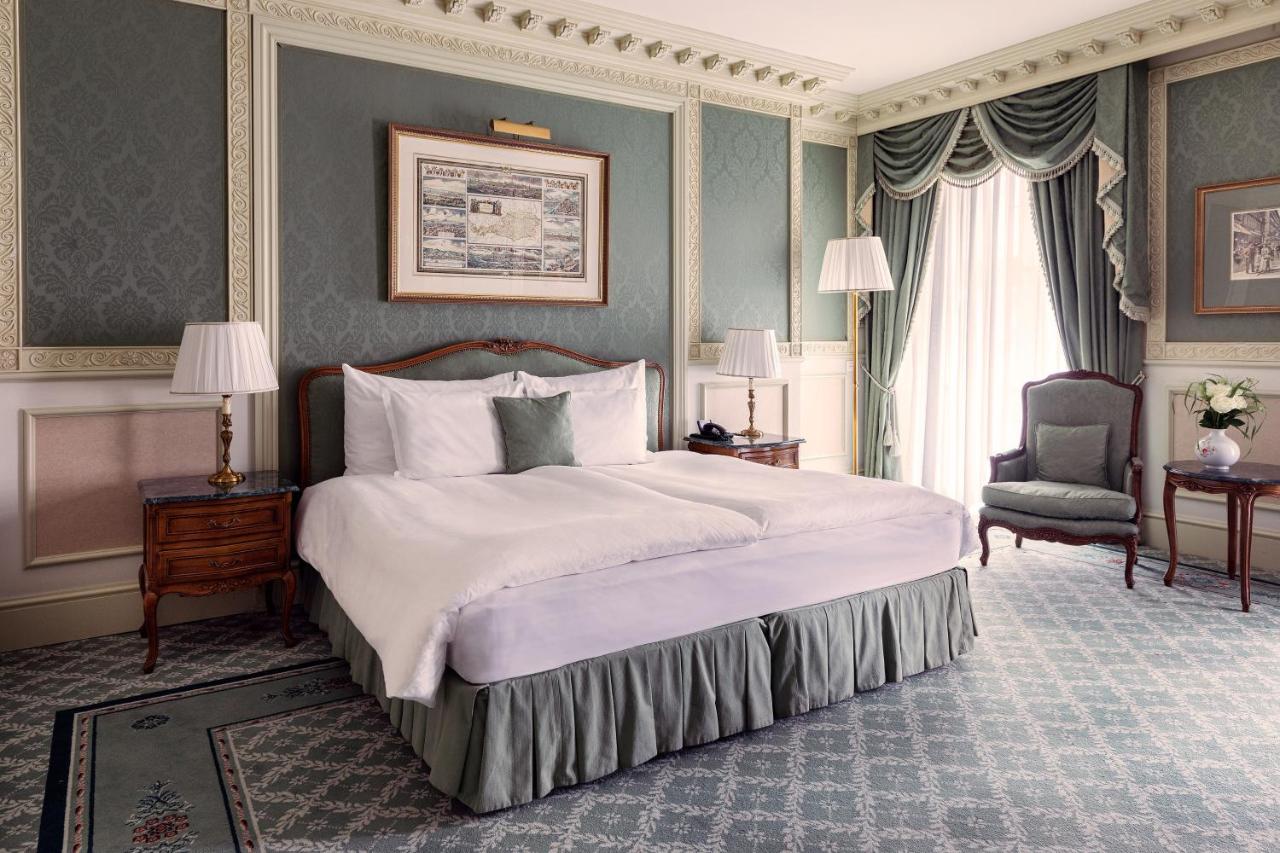 Grand Hotel Wien photo
