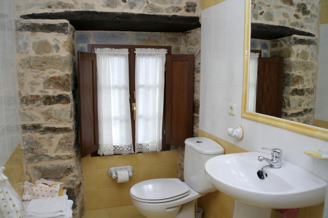 Apartamentos Las Camelias, Soto de Luiña, Spain - Booking.com
