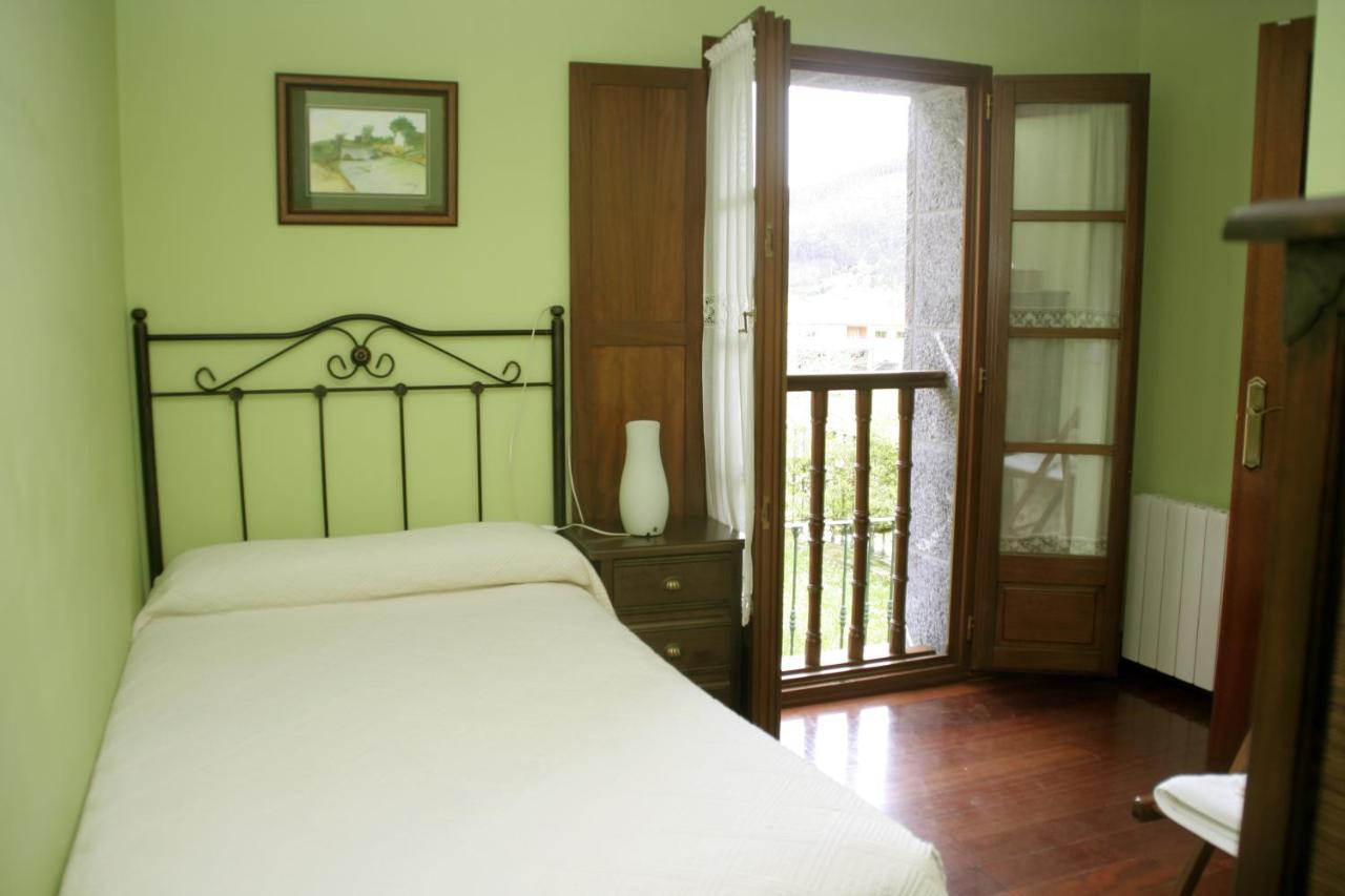 Apartamentos Las Camelias, Soto de Luiña, Spain - Booking.com