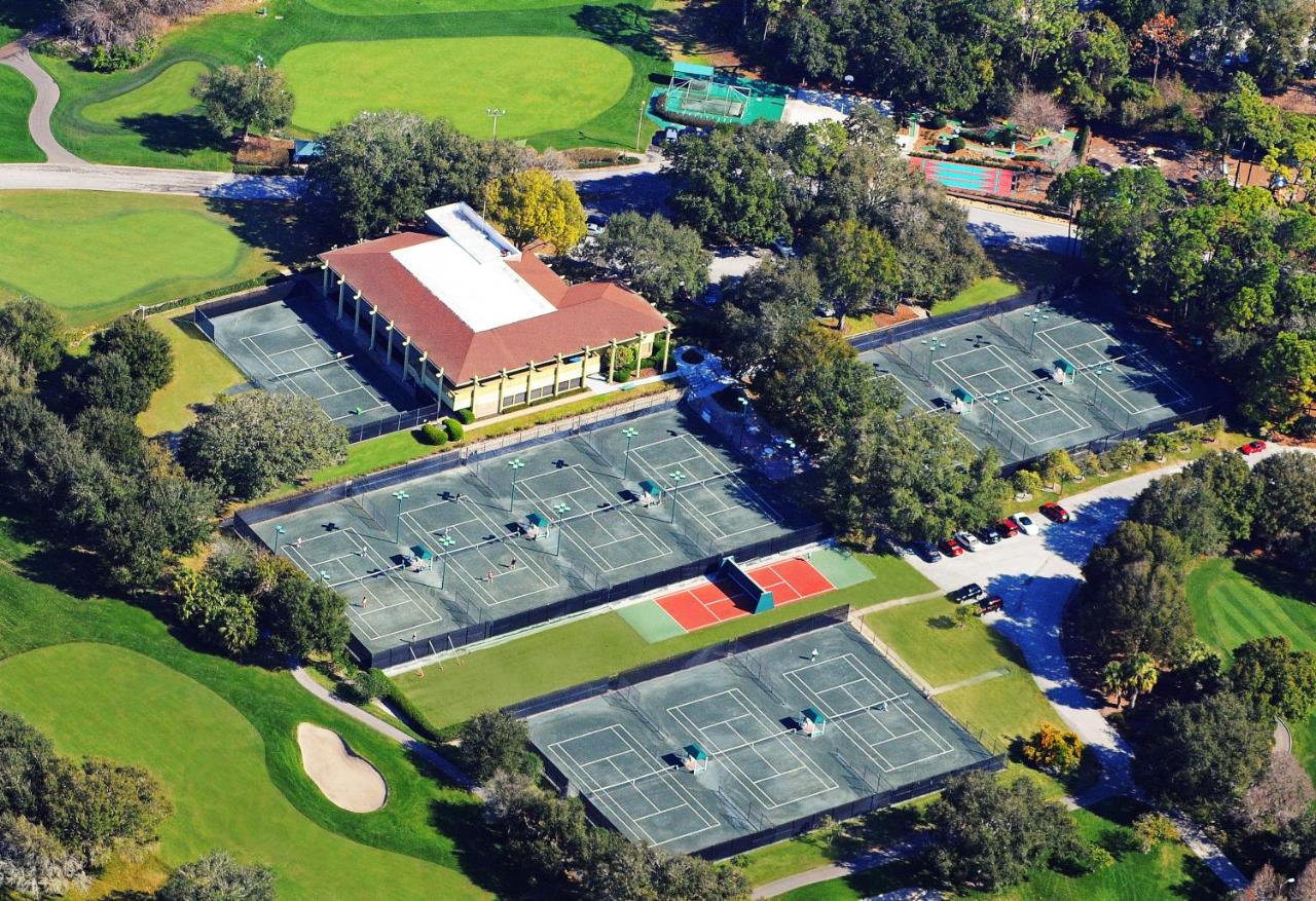Tennis court: Innisbrook, A Salamander Golf & Spa Resort