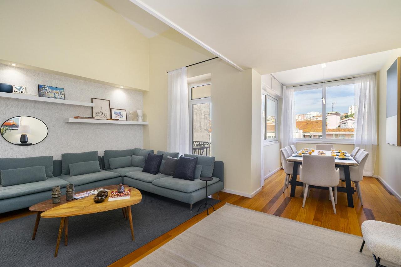 WHome Luxury Lisbon Penthouse: Designer Decor & Epic Views - 4