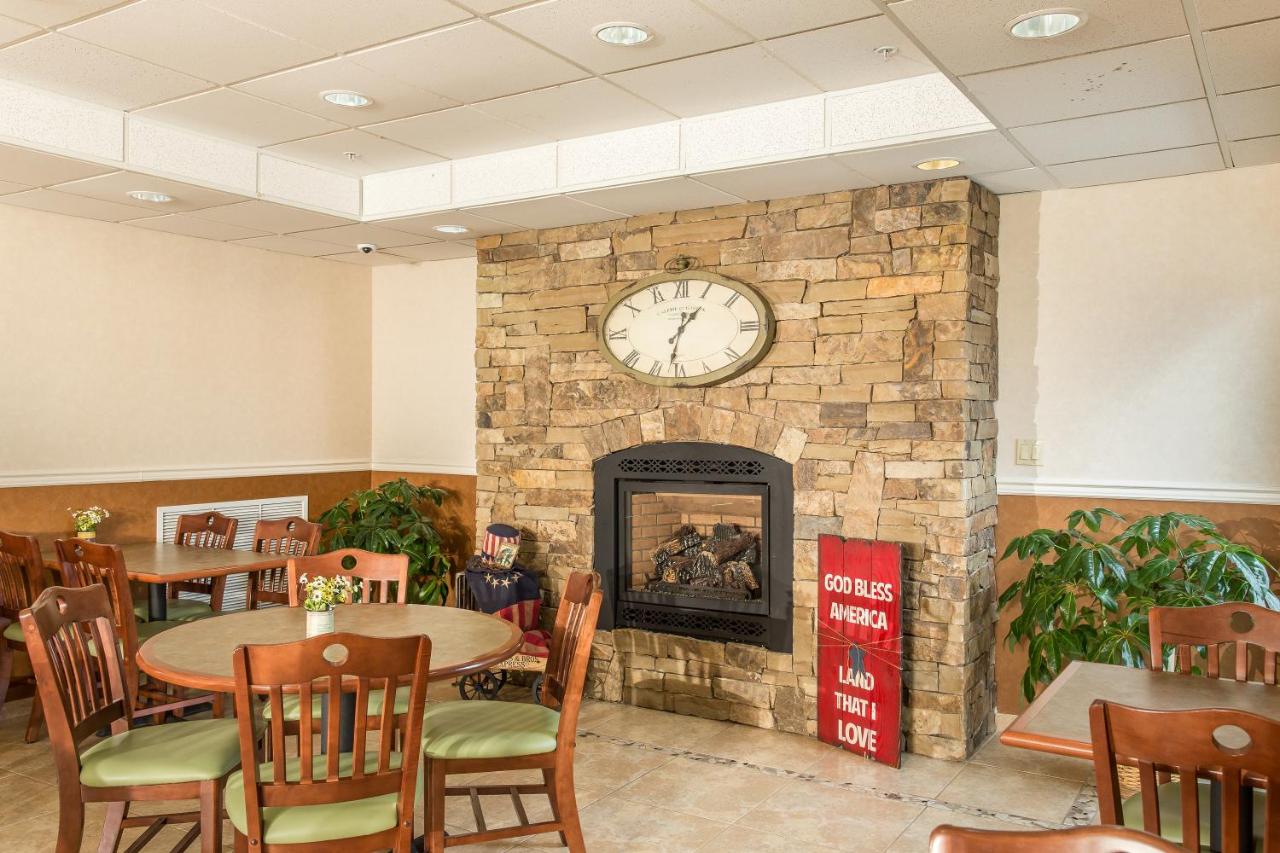 Boothill Inn and Suites — photo 24
