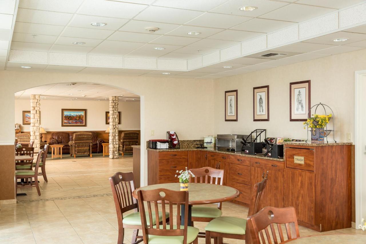 Boothill Inn and Suites — photo 7