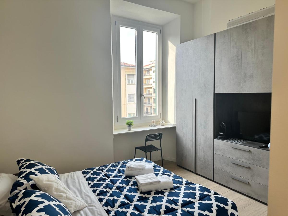 Clyde Large Suite - 5