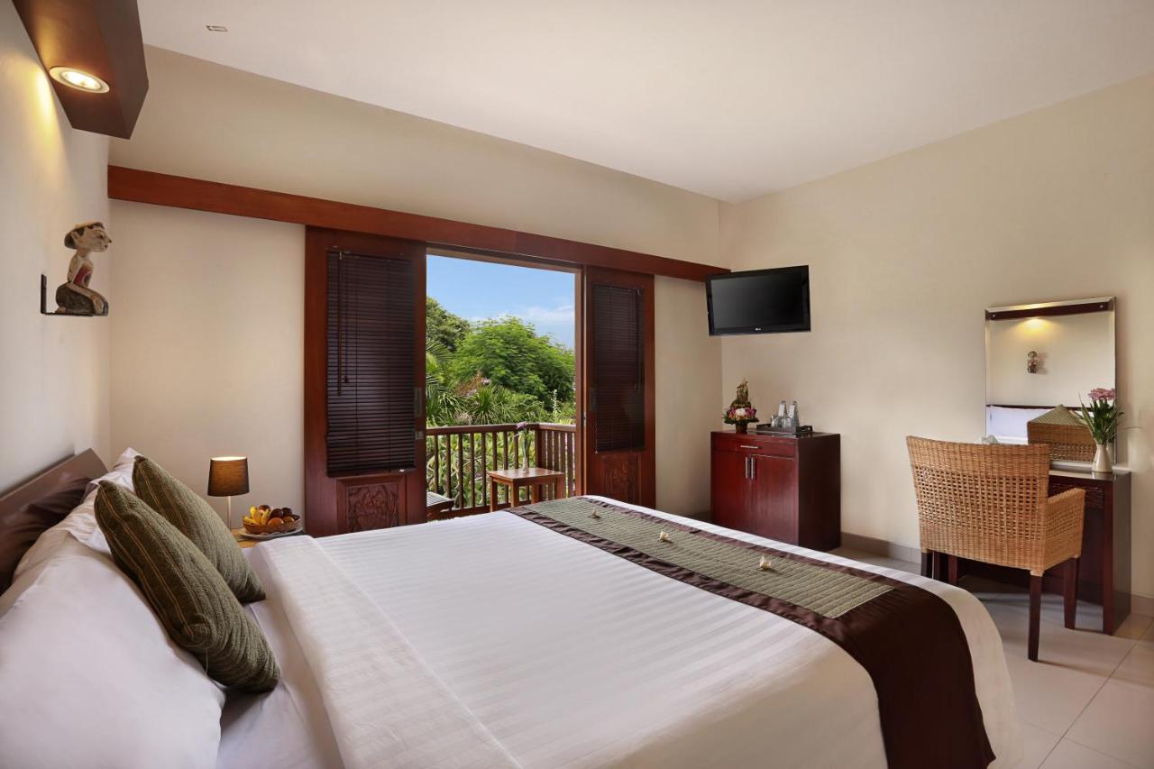 Respati Beach Hotel - 2