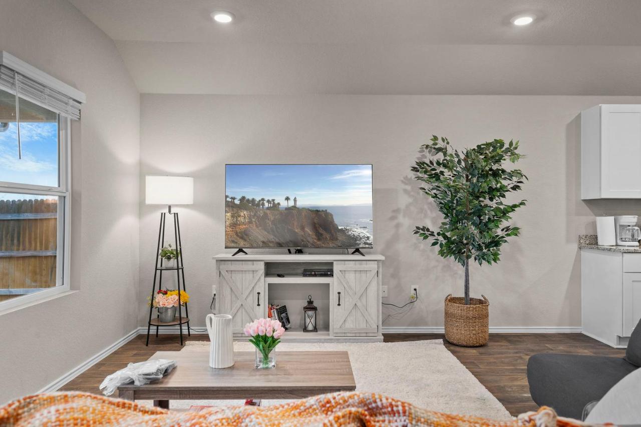 @ Marbella Lane - Amazing 4BR Lakeview Home - 4