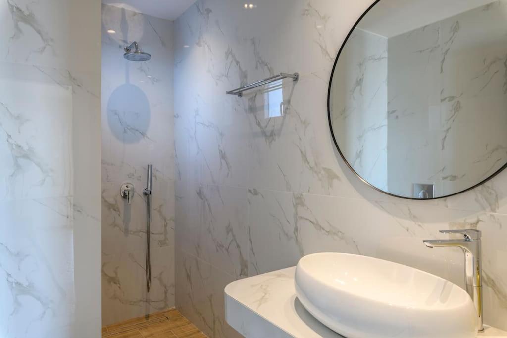 Blueisla Sea View Suite A - 3