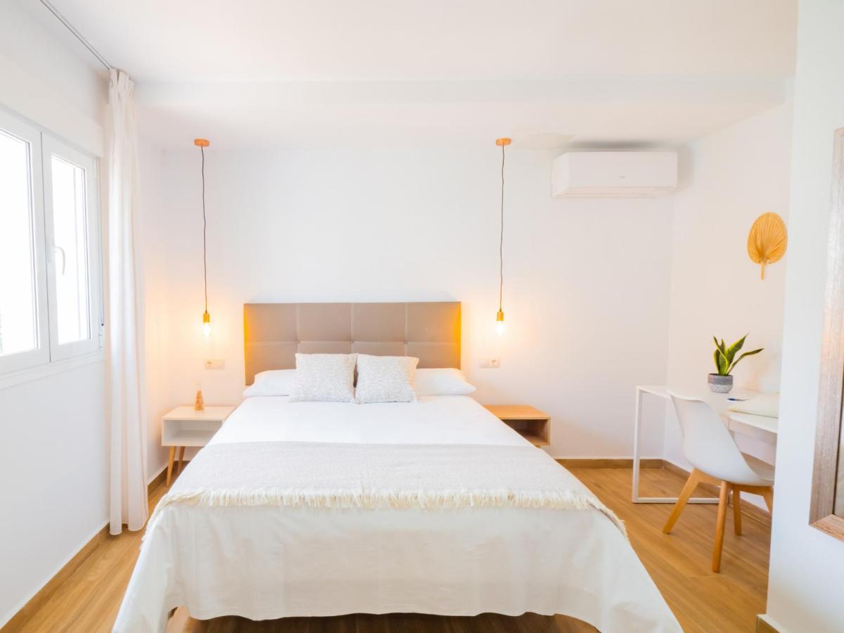 Cubo's Hostal William's Sunny 1 with Breakfast - 5