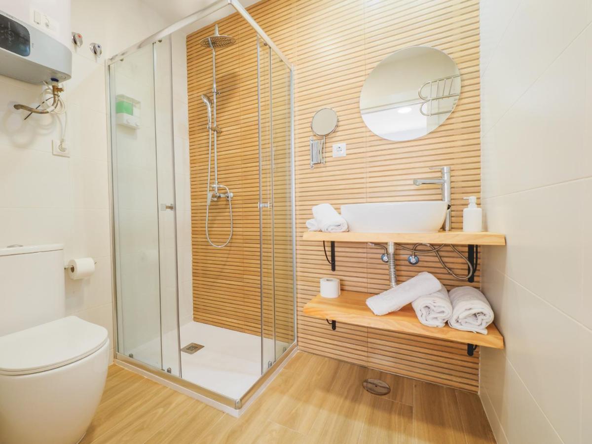 Cubo's Hostal William's Sunny 3 with Breakfast - 3