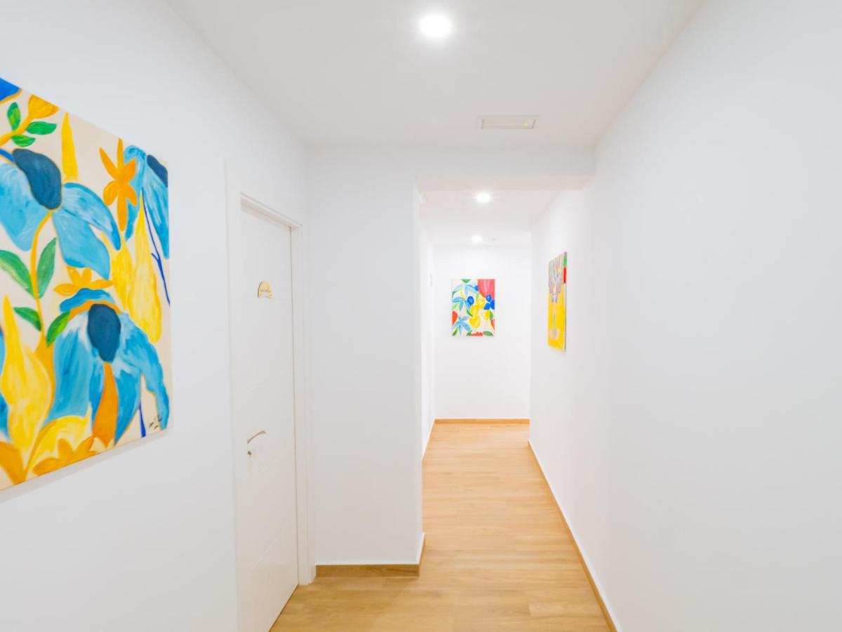 Cubo's Hostal William's Sunny 3 with Breakfast - 2