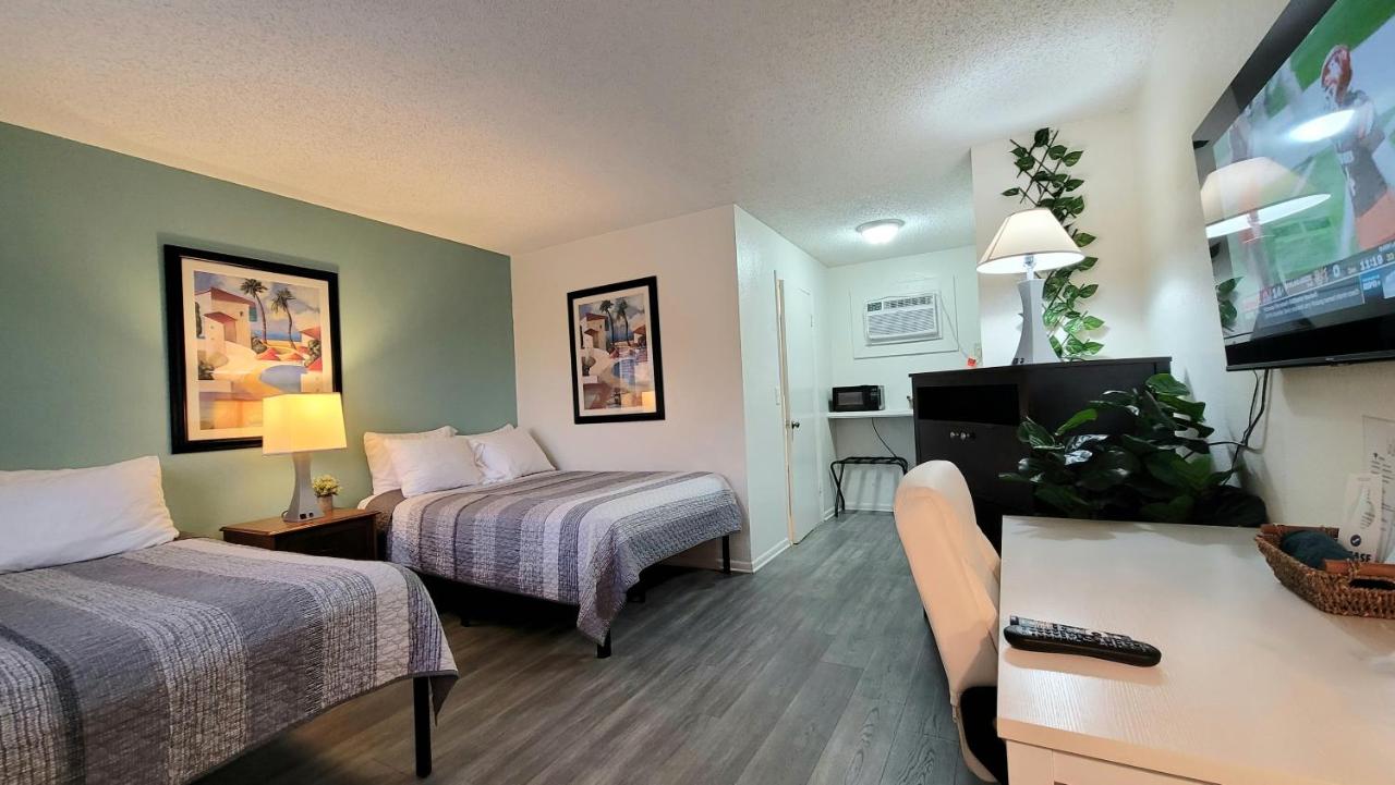 Sunshine Inn Lake Worth Beach — photo 9