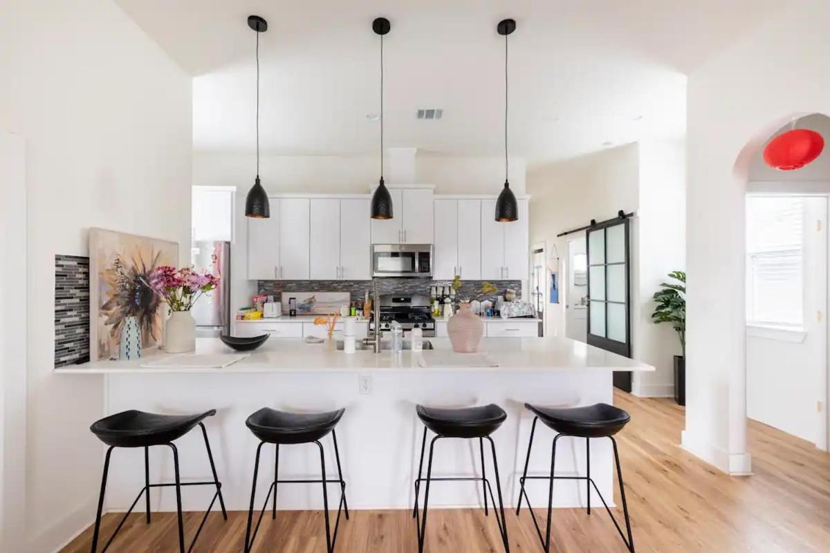 Designer NEW 10min dt Pet friendly 7min Park-Room A - 4