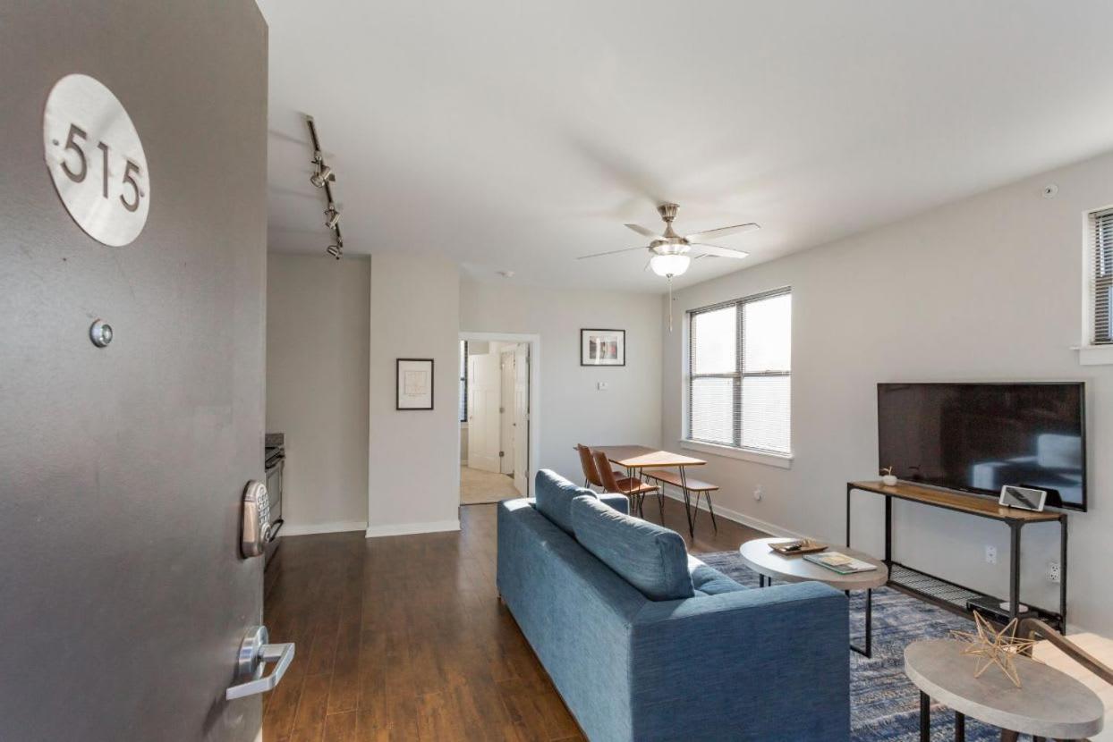 CozySuites Music Row Spacious 1BR with free parking 60 - 3