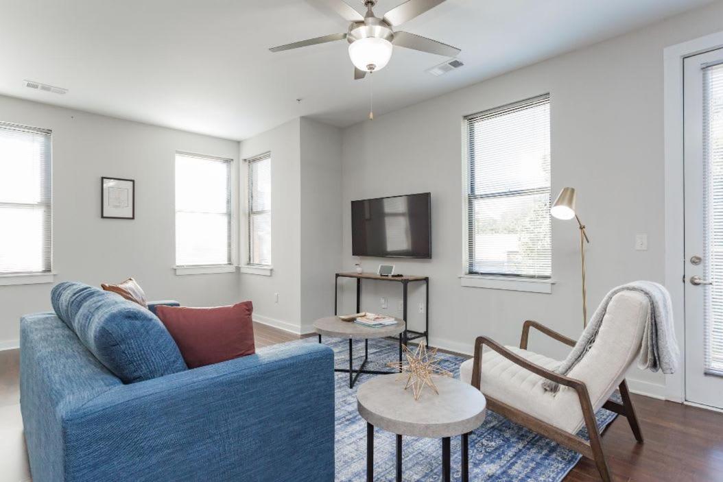 CozySuites Music Row Spacious 2BR with free parking 10 - 3