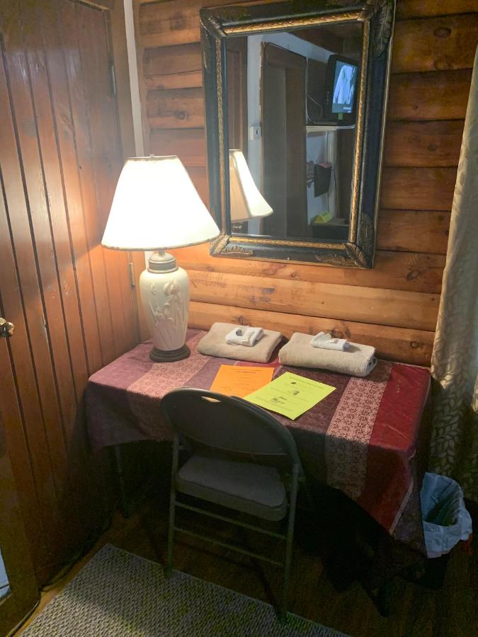 Wayne & Dottie's Cabins — photo 19