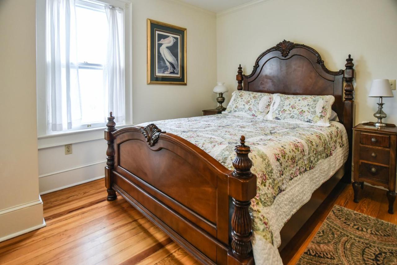 Love Lane Bed & Breakfast — photo 20