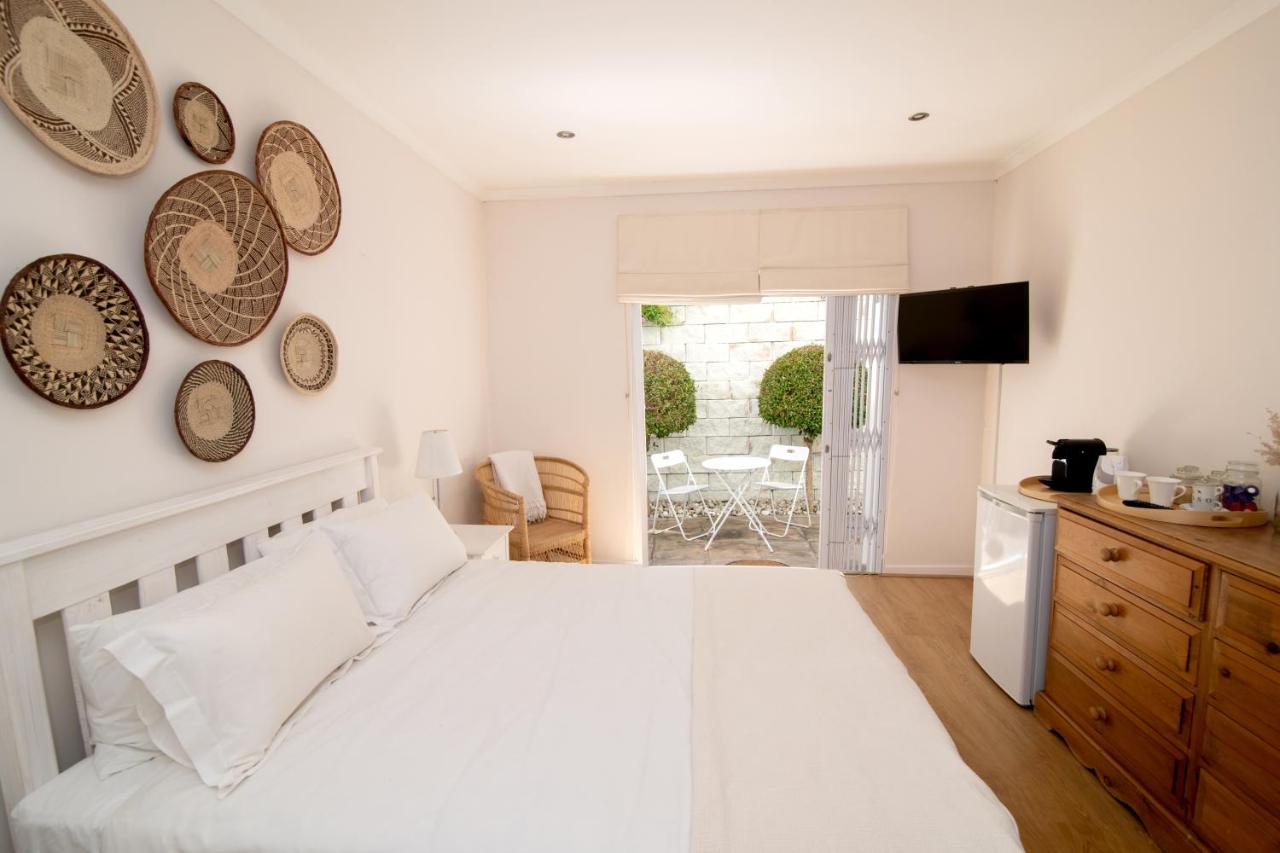 Camps Bay Guest Suite with private pool - 2