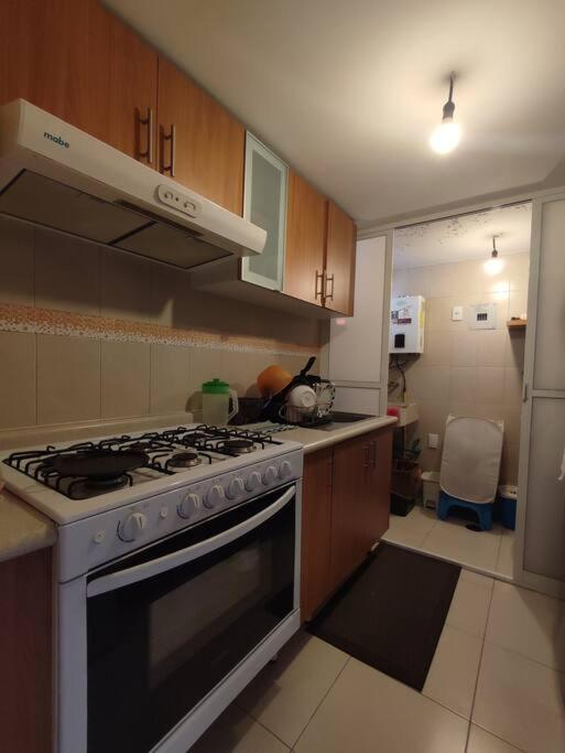 Comodo Practico Ubicado - 4