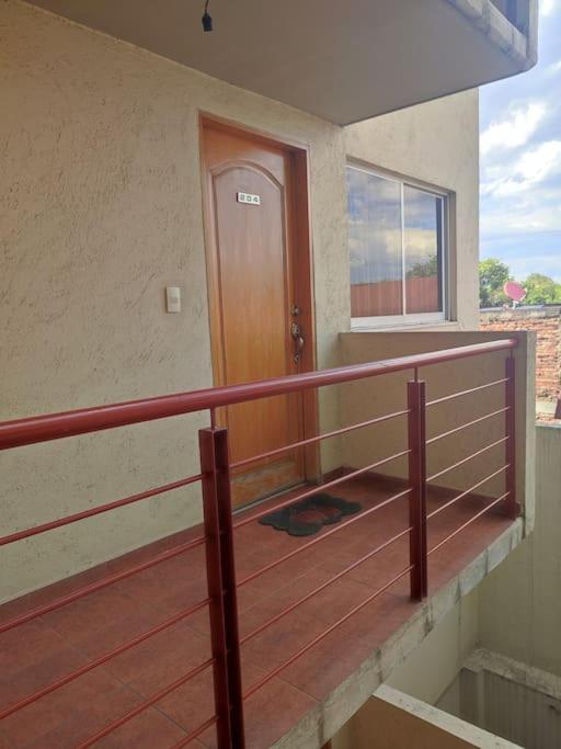 Comodo Practico Ubicado - 5