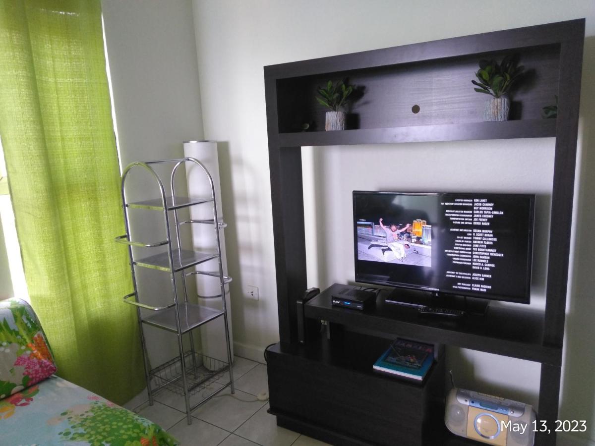 Irresistible View-Mobay Club 1408 - 4