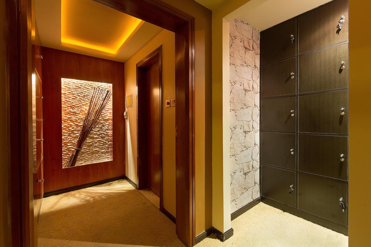 Lotus Grand Hotel photo