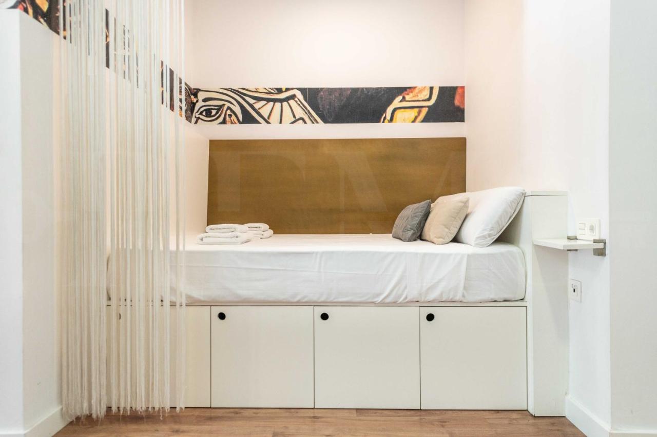 Paloma & Claude Suite Picasso-Inspired REMS - 4