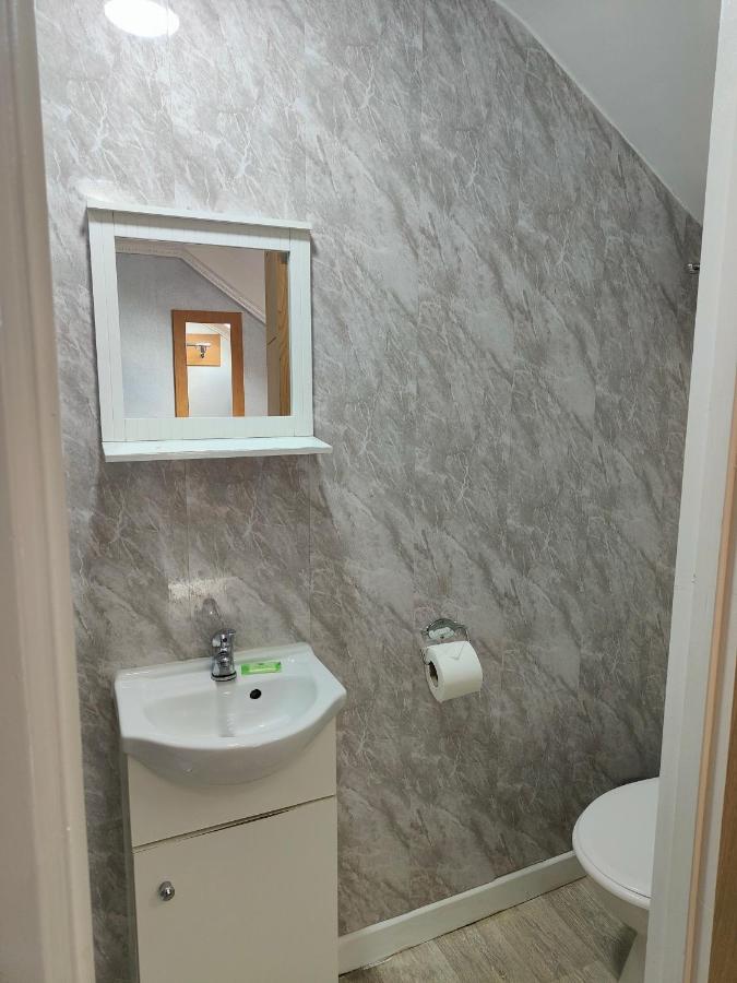 Twin Room with Private Bathroom