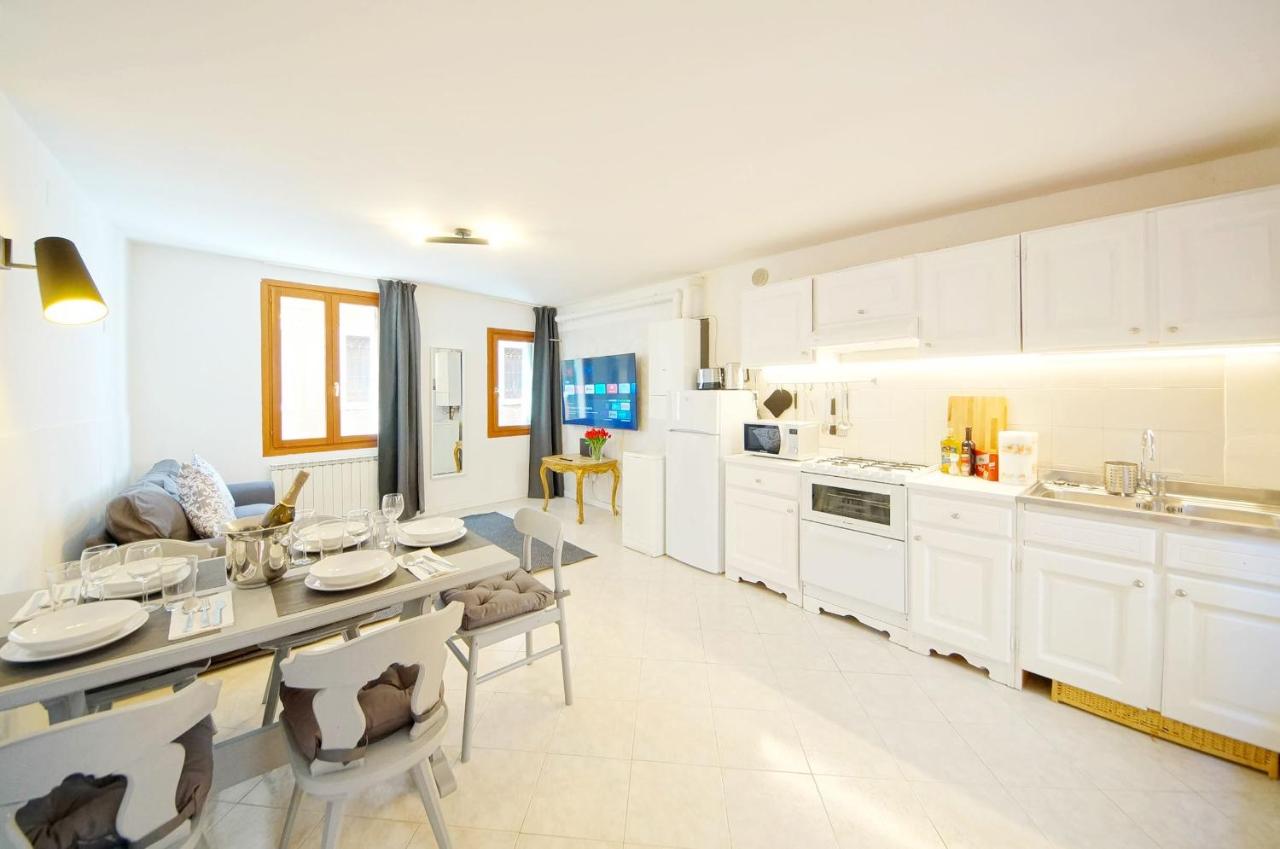 Gondola View Apartment - 2