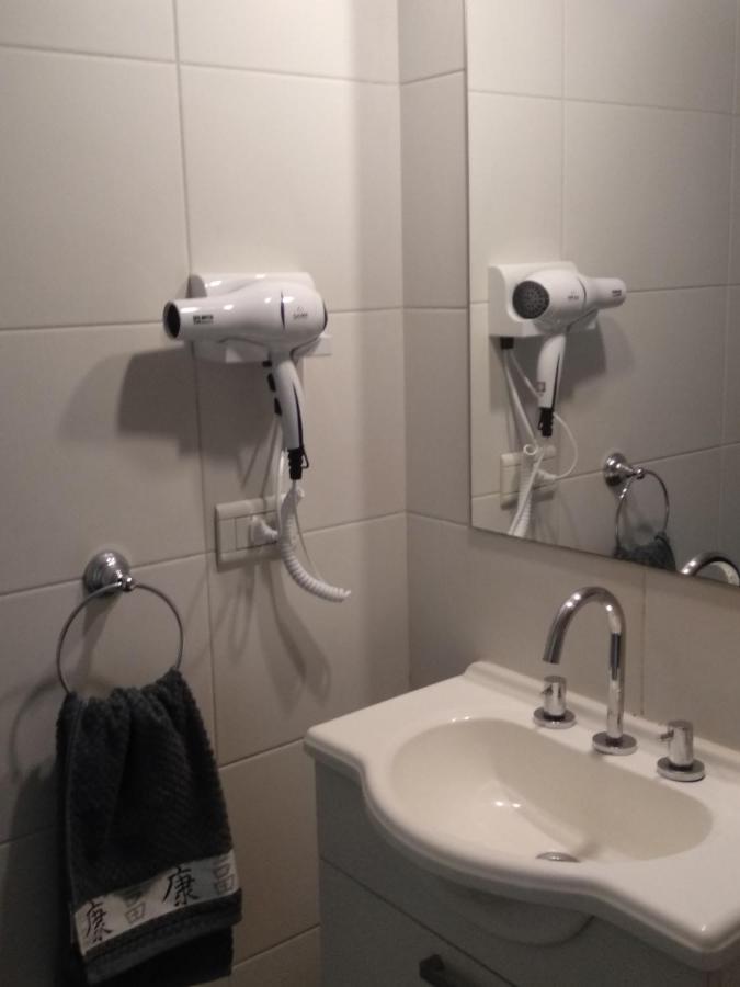 Apart 1013 con Piscina Gimnasio Laundry y Seguridad 24 hs - 2